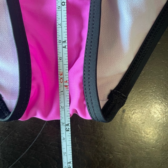 Sports Illustrated Swimsuit in Black and Pink - size medium Bikini Set - Picture 13 of 16